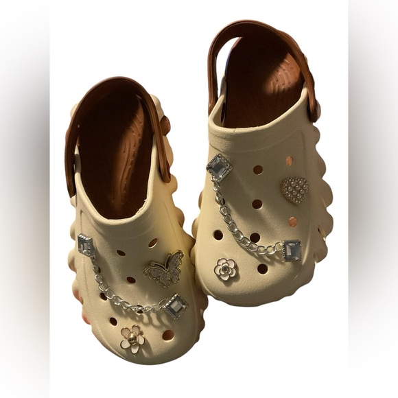 Clogs Heart & Butterfly Casual Soft-Sole Slip-On Clogs NWOT size 36 fits 5.5 - Picture 4 of 6